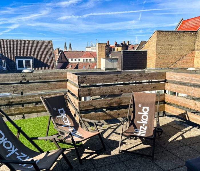 Ausblick auf die Braunschweiger Innenstadt mit Fritzcola Sonnenstühlen